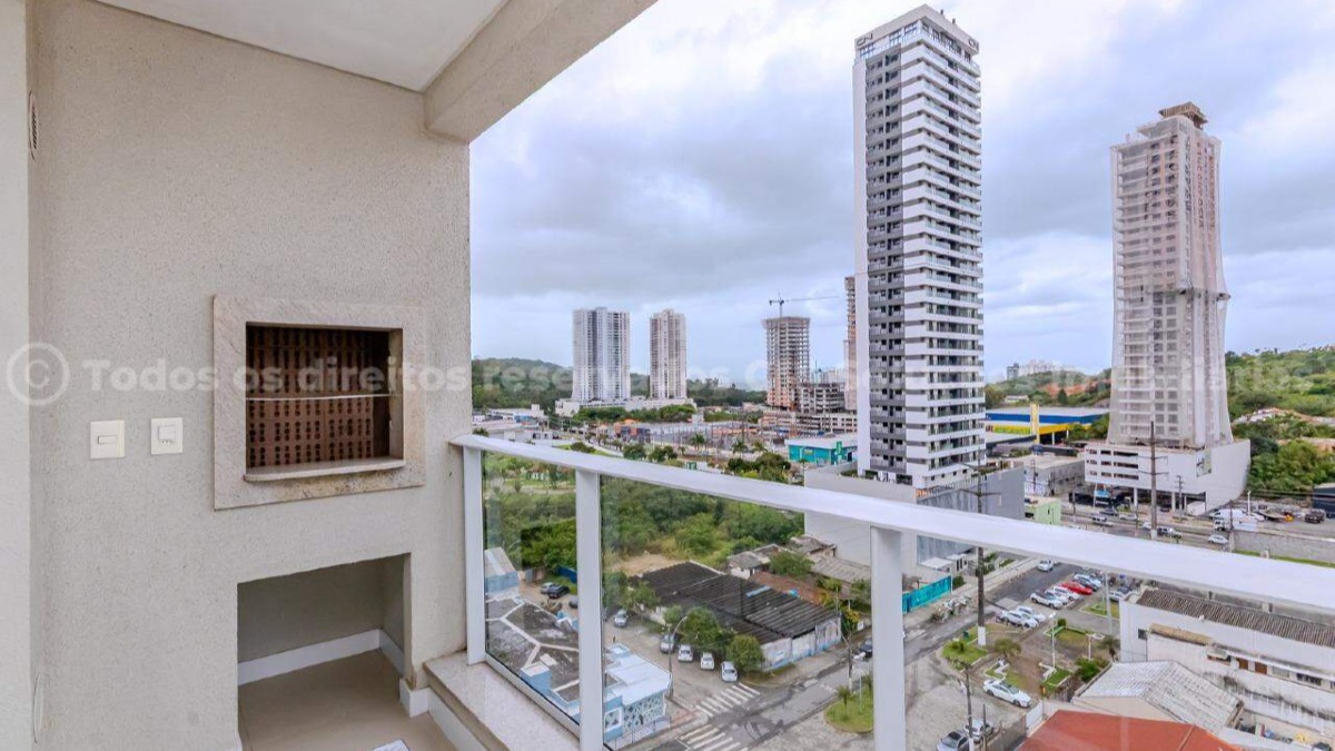 Apartamento com 2 Dormitórios no edifício Brava Hill na Praia Brava em Itajaí