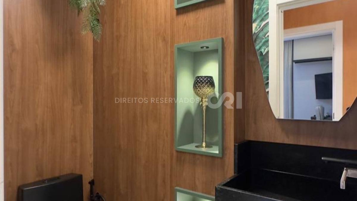 Apartamento com 3 suítes e 2 vagas no Edifício Pleniluni na Meia Praia em Itapema