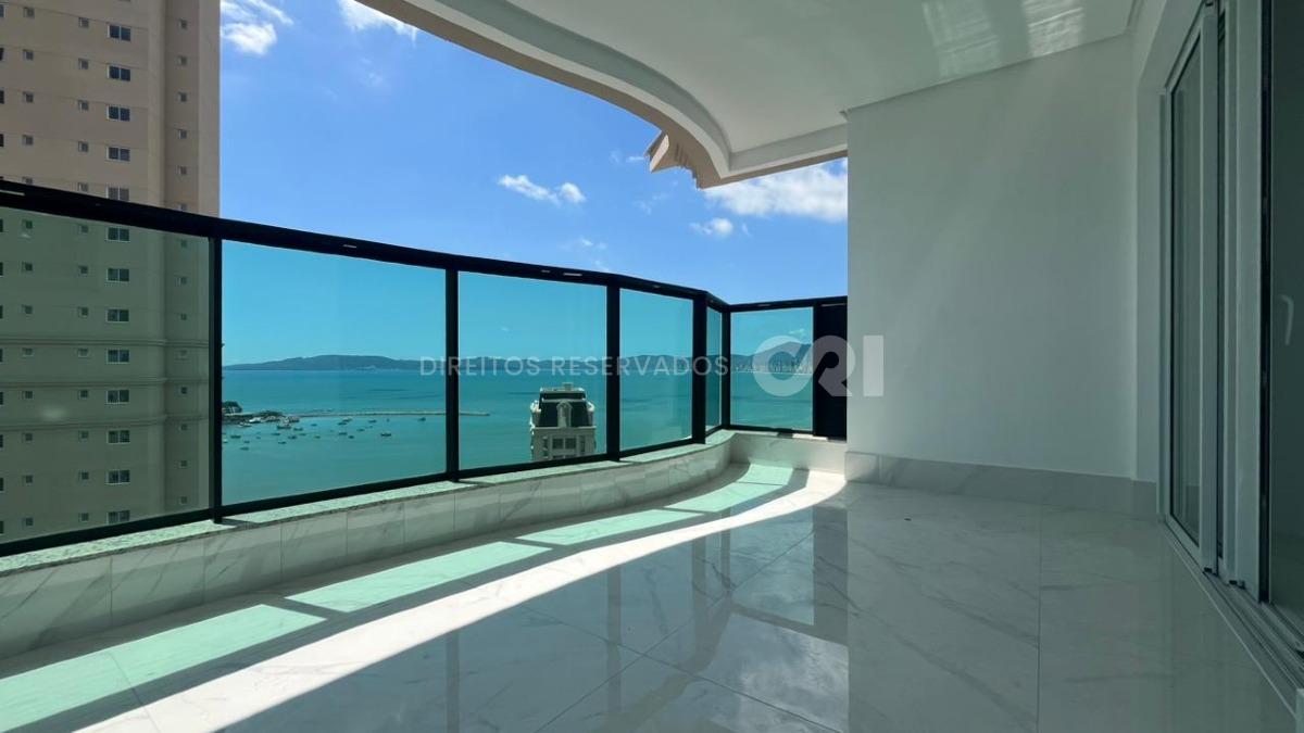 Apartamento com 4 suítes no Residencial Ristretto no Canto da Praia em Itapema