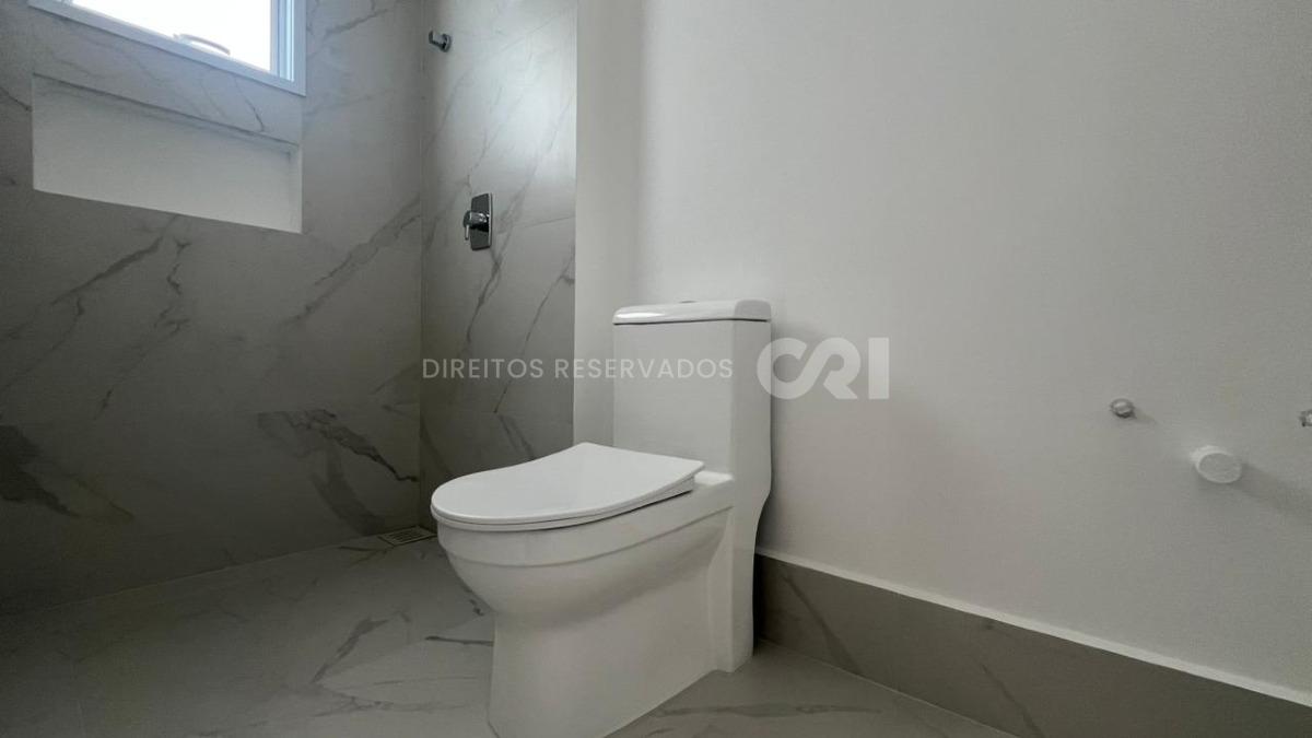 Apartamento com 4 suítes no Residencial Ristretto no Canto da Praia em Itapema