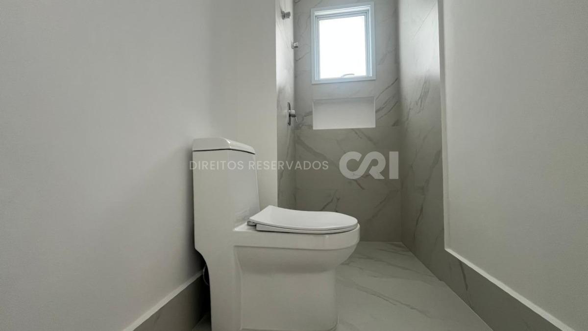 Apartamento com 4 suítes no Residencial Ristretto no Canto da Praia em Itapema
