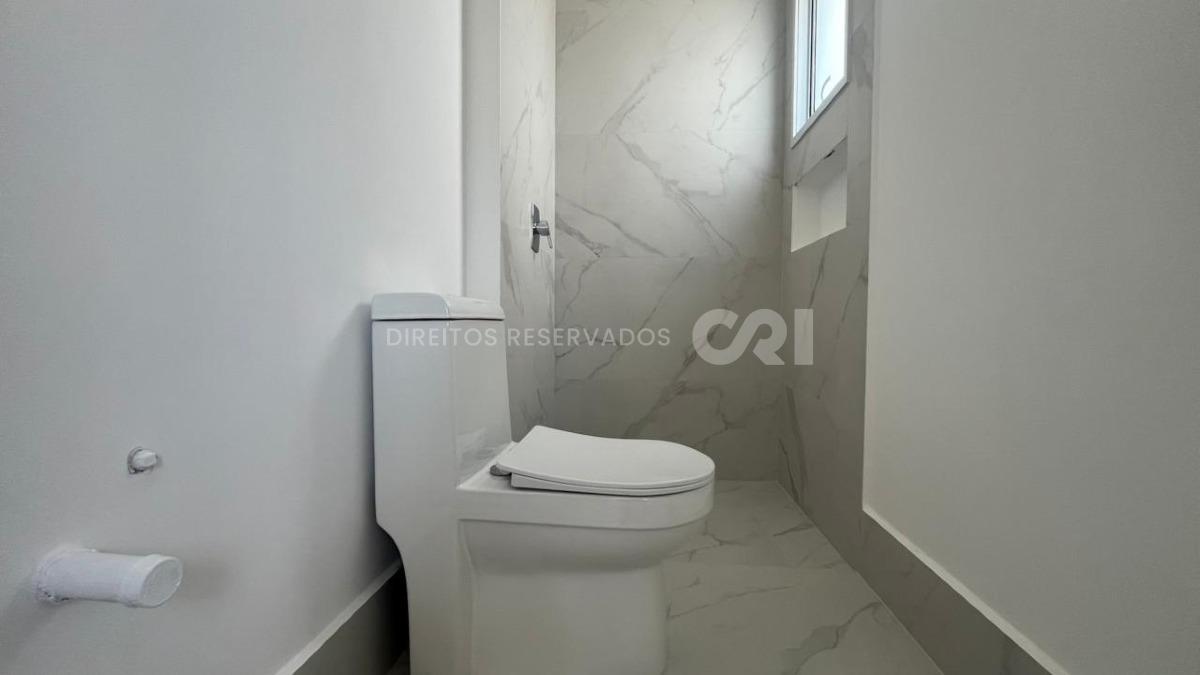 Apartamento com 4 suítes no Residencial Ristretto no Canto da Praia em Itapema
