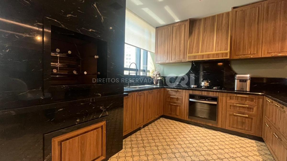 Apartamento com 4 suítes no Residencial Ristretto no Canto da Praia em Itapema