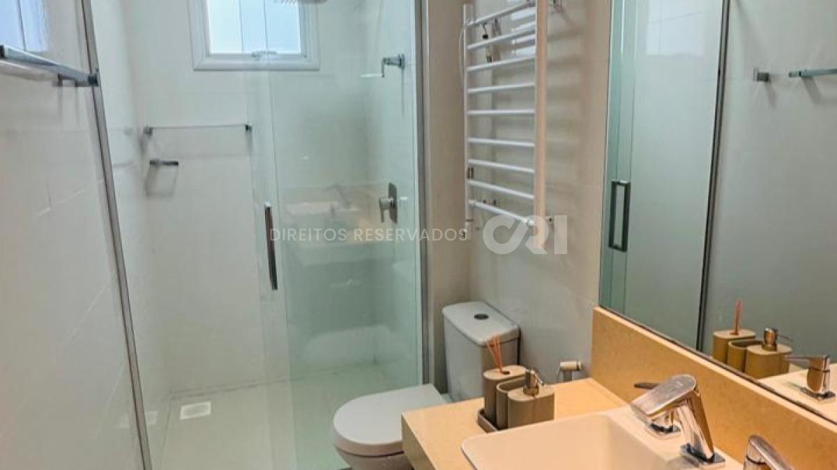 Apartamento no Edifício Atlantic Paradise Towers com 04 Suítes na Meia Praia em Itapema