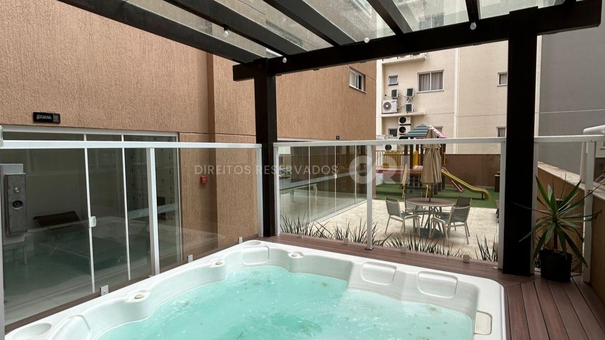 Apartamento com 3 suítes 185m² no Mar das Arábias na Meia Praia em Itapema