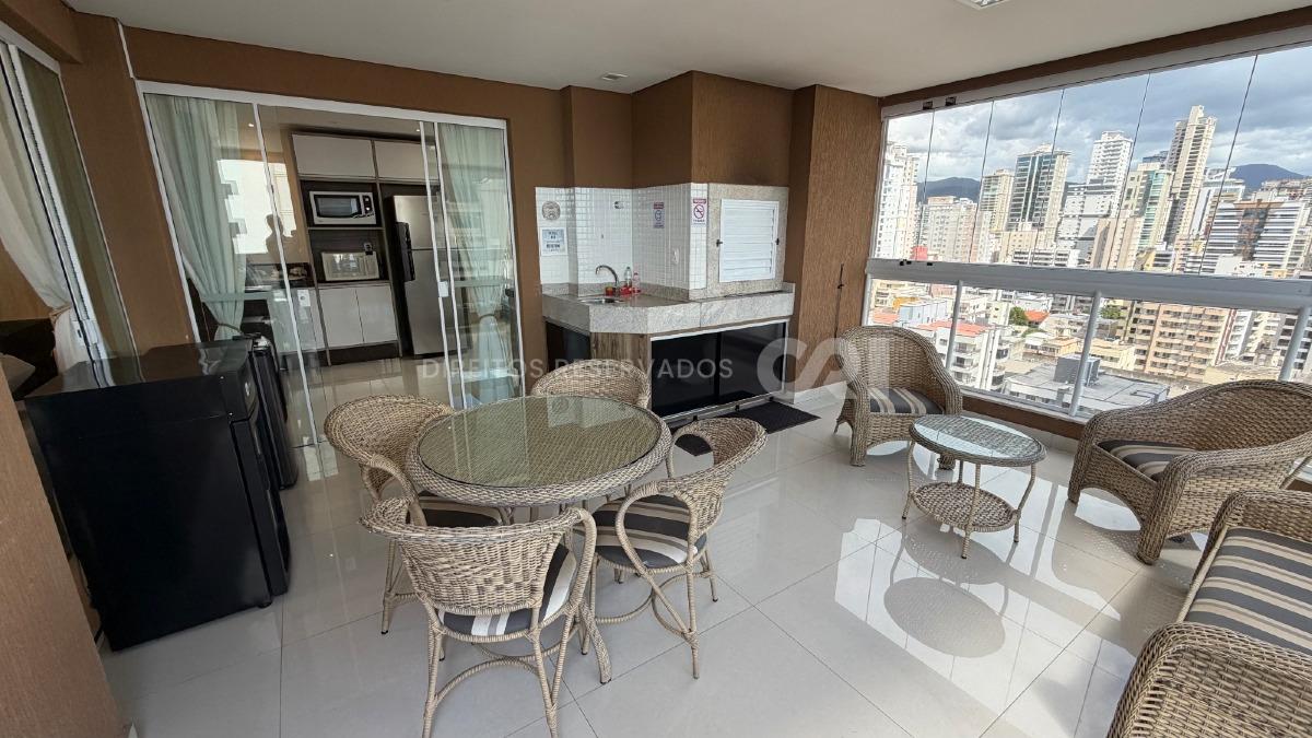 Apartamento com 3 suítes 185m² no Mar das Arábias na Meia Praia em Itapema
