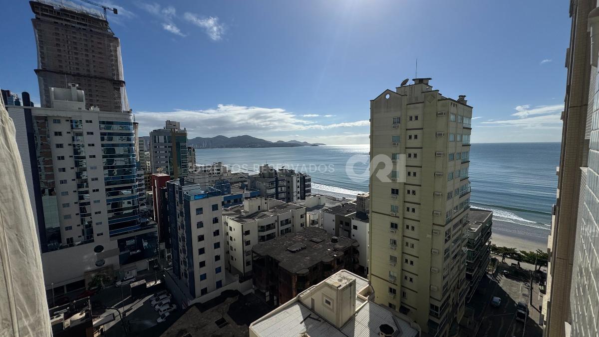 Apartamento com 4 suítes no Grand Provence Residence na Meia Praia em Itapema