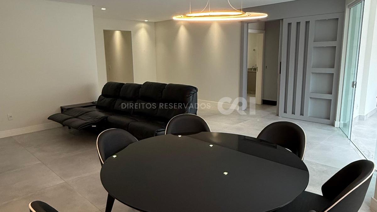 COPA: Apartamento com 4 suítes no Residencial Águas Cristalinas na Meia Praia, Itapema
