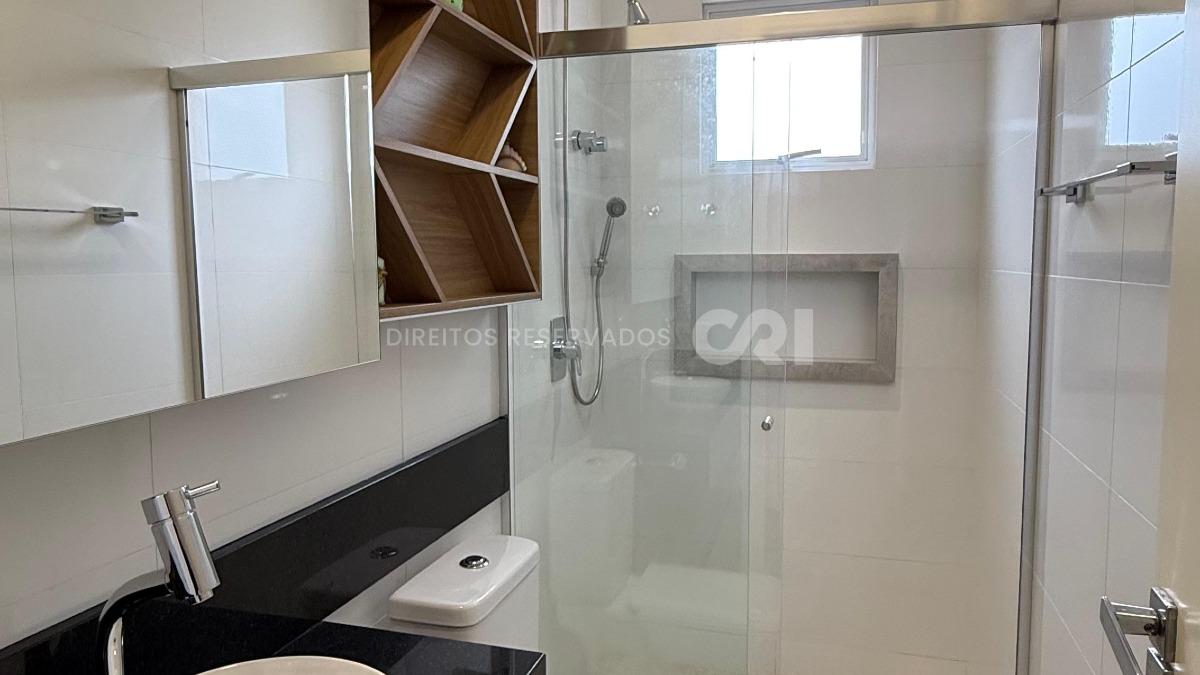 COPA: Apartamento com 4 suítes no Residencial Águas Cristalinas na Meia Praia, Itapema