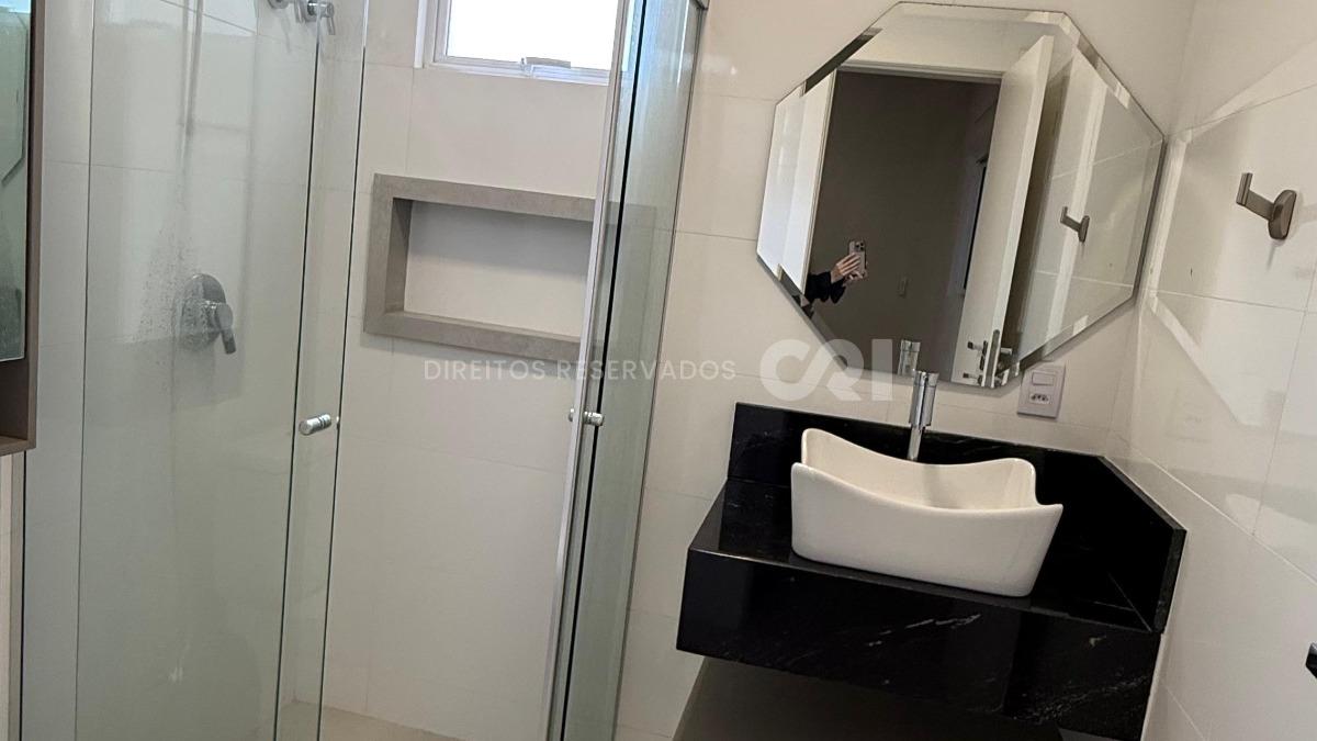 COPA: Apartamento com 4 suítes no Residencial Águas Cristalinas na Meia Praia, Itapema