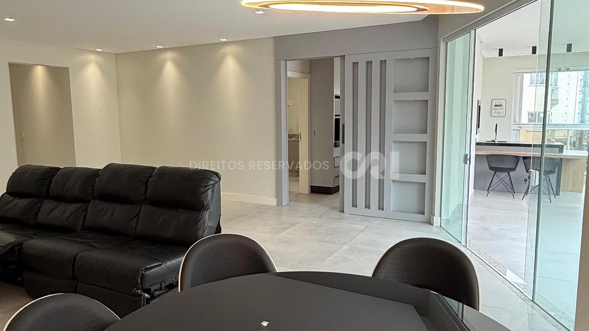 COPA: Apartamento com 4 suítes no Residencial Águas Cristalinas na Meia Praia, Itapema
