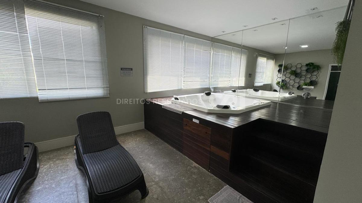 COPA: Apartamento com 4 suítes no Residencial Águas Cristalinas na Meia Praia, Itapema