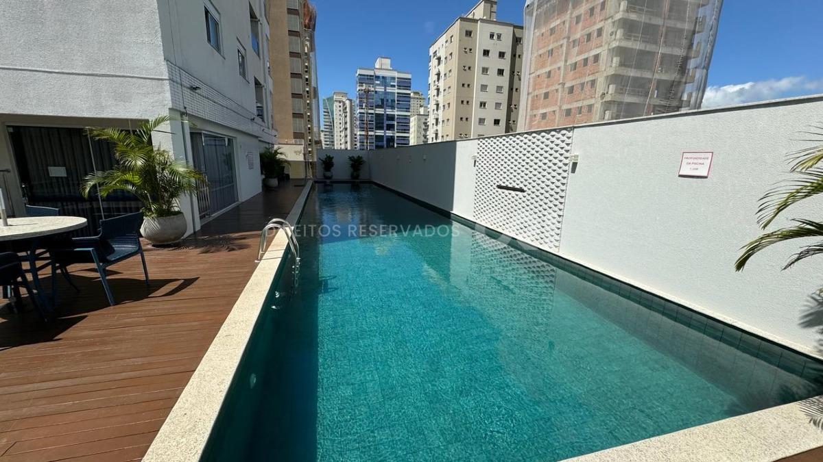 COPA: Apartamento com 4 suítes no Residencial Águas Cristalinas na Meia Praia, Itapema