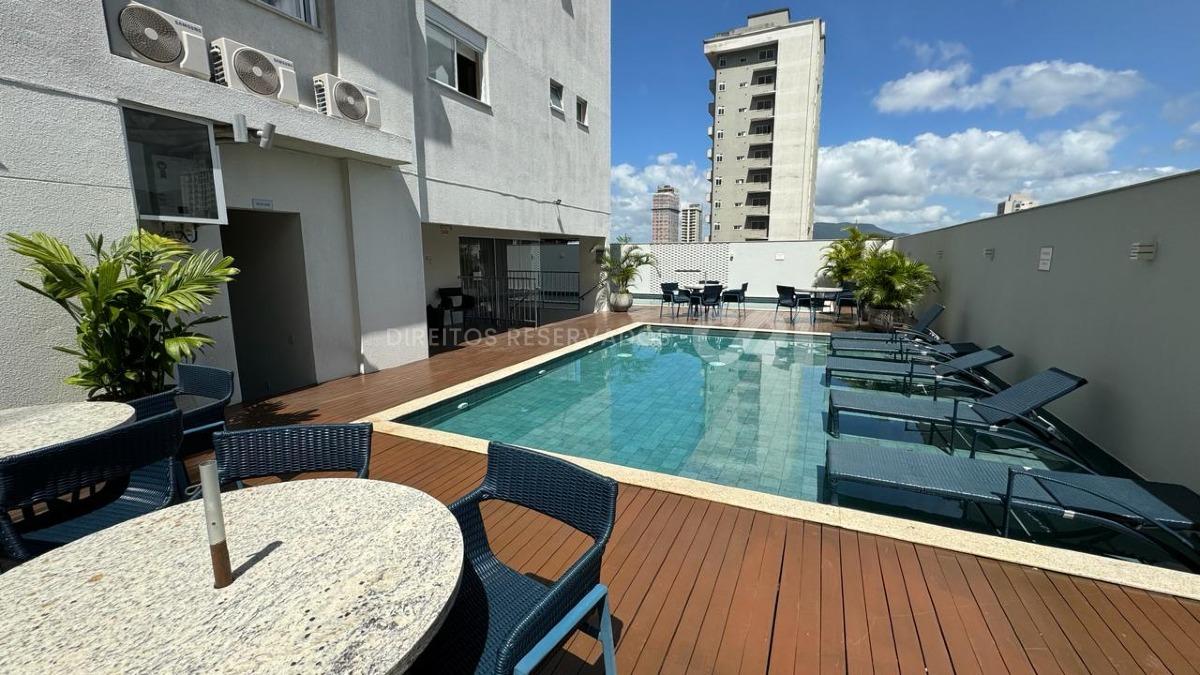 COPA: Apartamento com 4 suítes no Residencial Águas Cristalinas na Meia Praia, Itapema