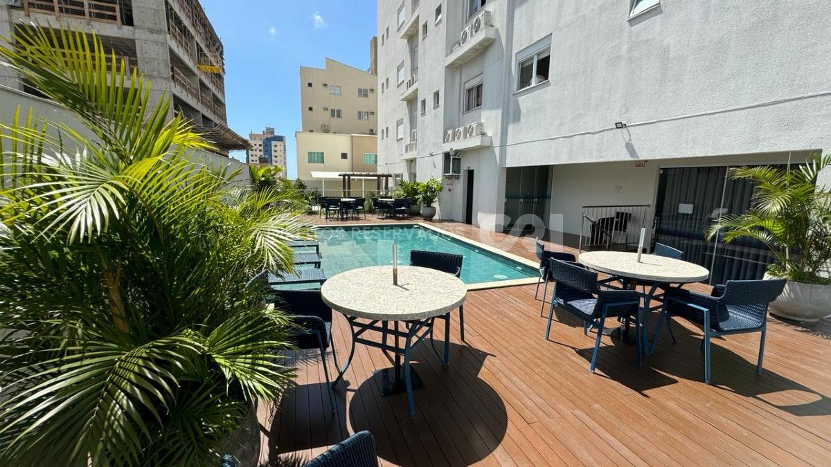 COPA: Apartamento com 4 suítes no Residencial Águas Cristalinas na Meia Praia, Itapema