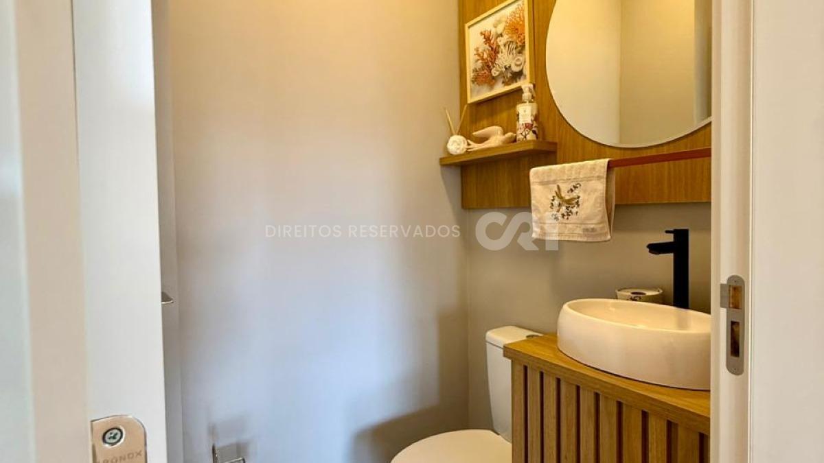 Apartamento com 3 suítes no edifício Ilhas Maldivas na Meia Praia em Itapema