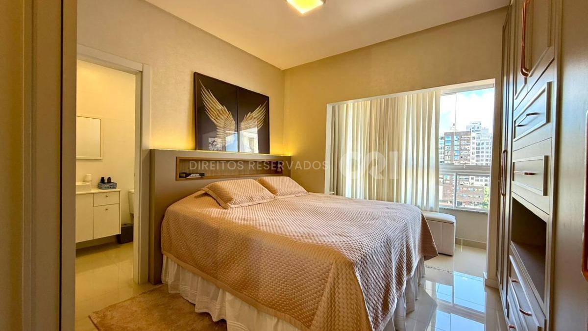 Apartamento com 3 suítes no edifício Ilhas Maldivas na Meia Praia em Itapema