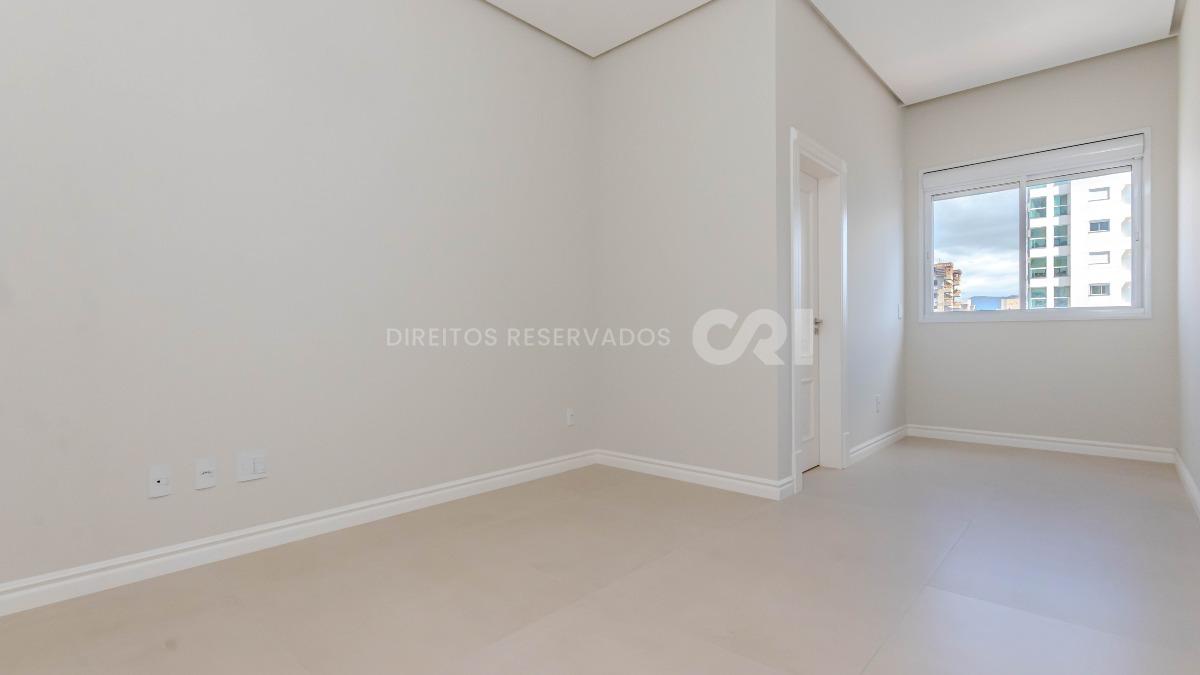Apartamento com 4 suítes no Magnifique Imperiale na Meia Praia em Itapema