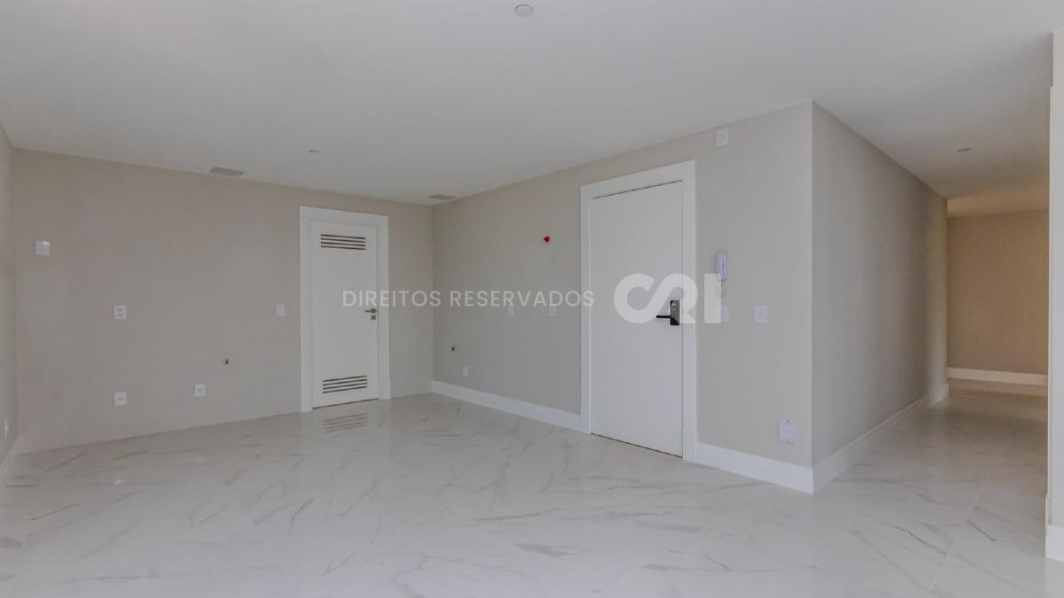 Apartamento com 4 suítes no Blue Coast Tower no Pioneiros em Balneário Camboriú