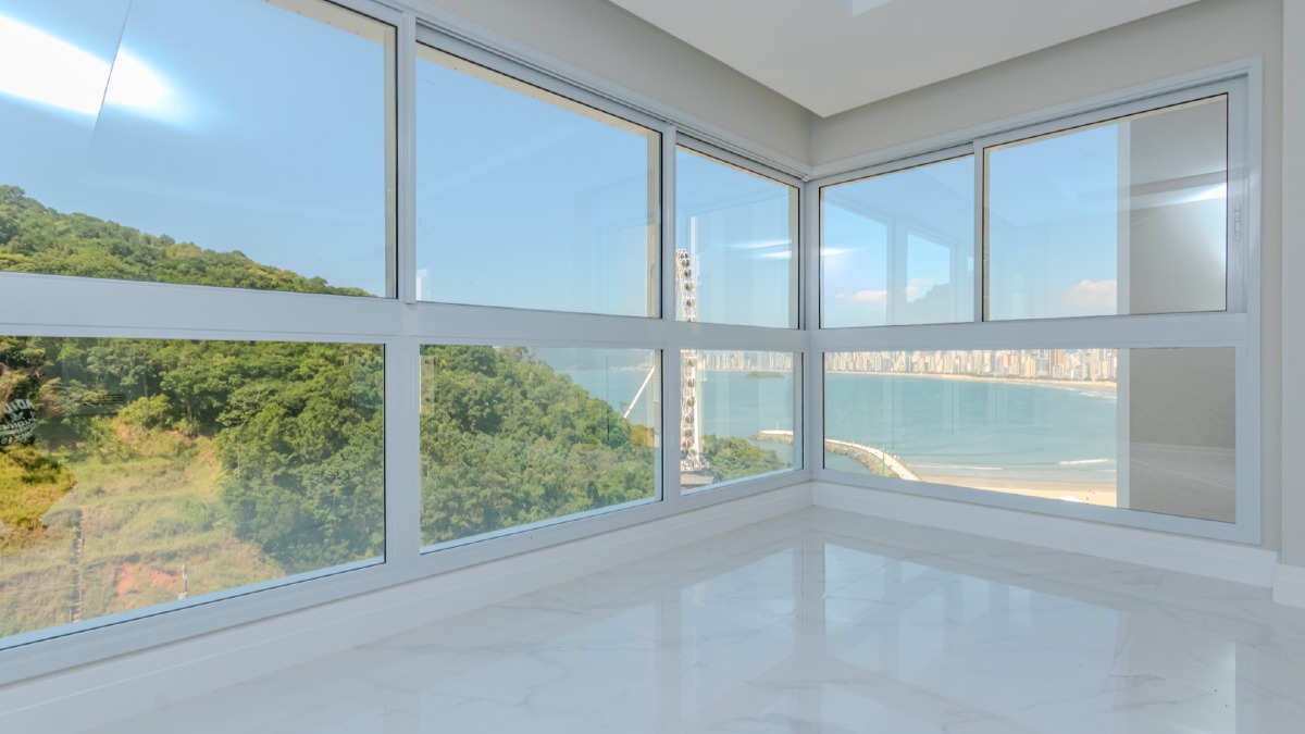 Apartamento com 4 suítes no Blue Coast Tower no Pioneiros em Balneário Camboriú