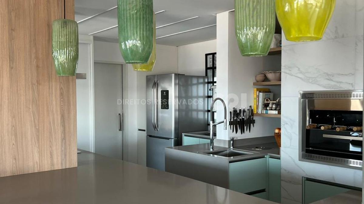 Apartamento com 3 suítes no Residencial Brava Arts na Praia Brava em Itajaí