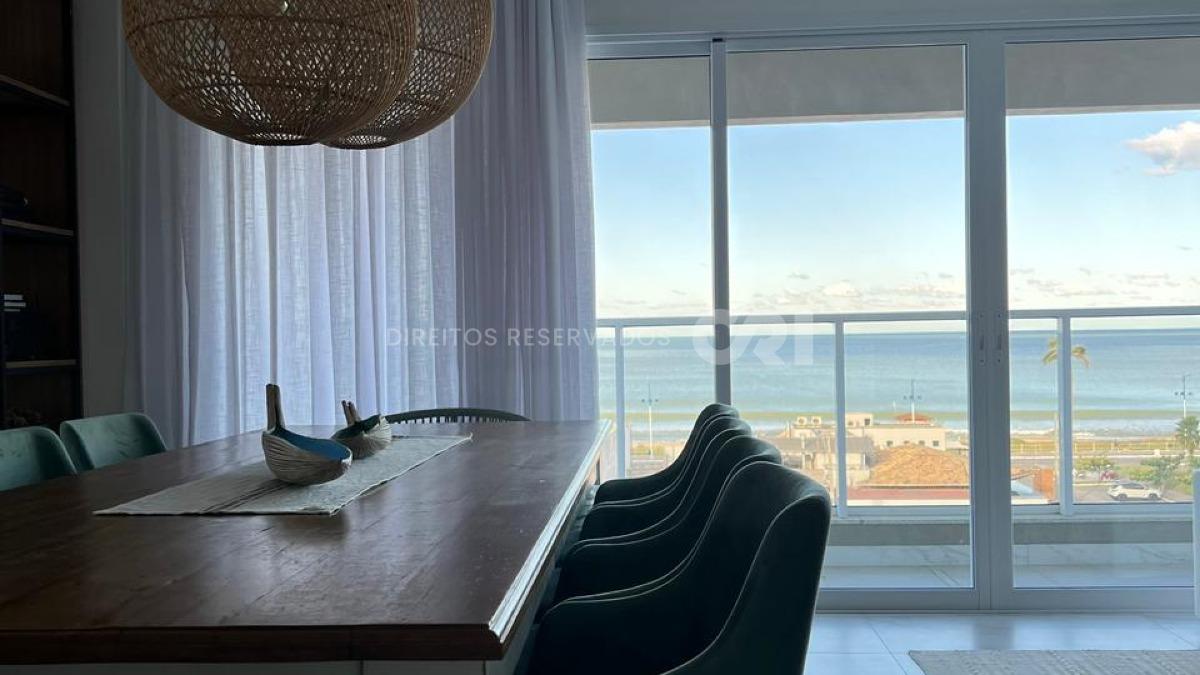 Apartamento com 3 suítes no Residencial Brava Arts na Praia Brava em Itajaí