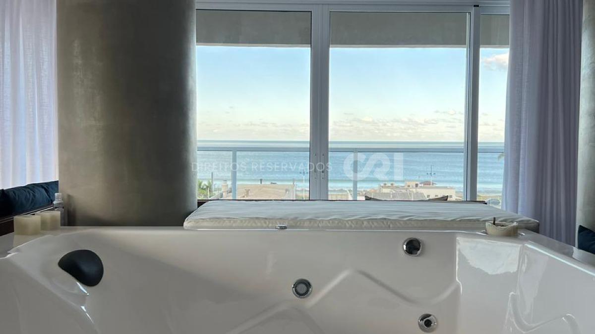 Apartamento com 3 suítes no Residencial Brava Arts na Praia Brava em Itajaí