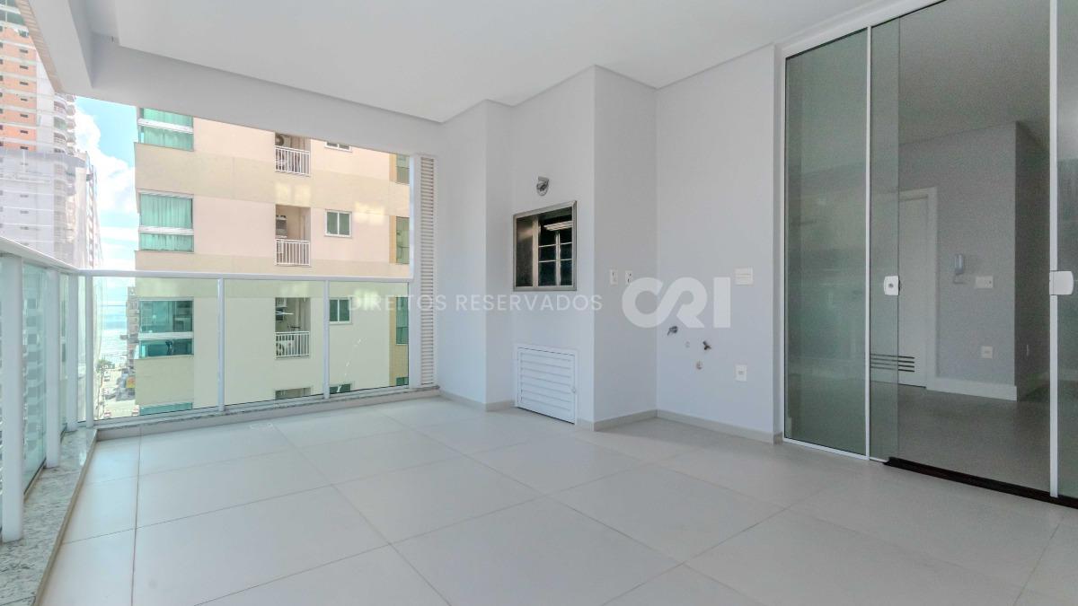 Apartamento com 3 suítes no Residencial El Elyon na Meia Praia, Itapema