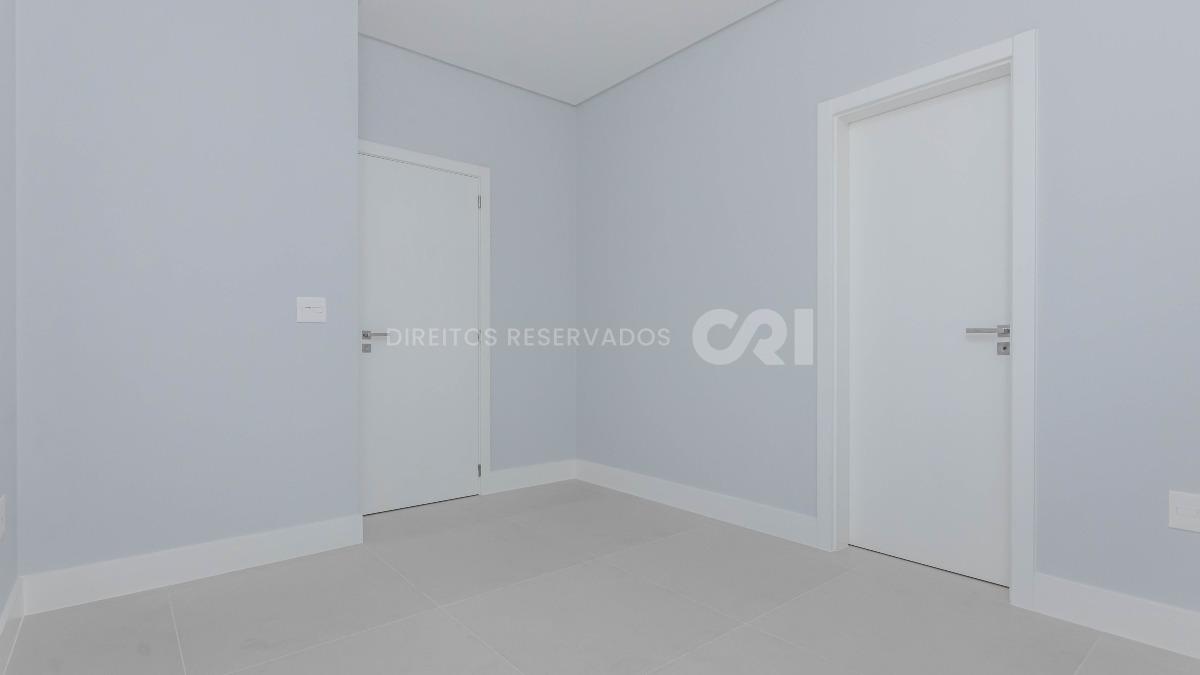 Apartamento com 3 suítes no Residencial El Elyon na Meia Praia, Itapema