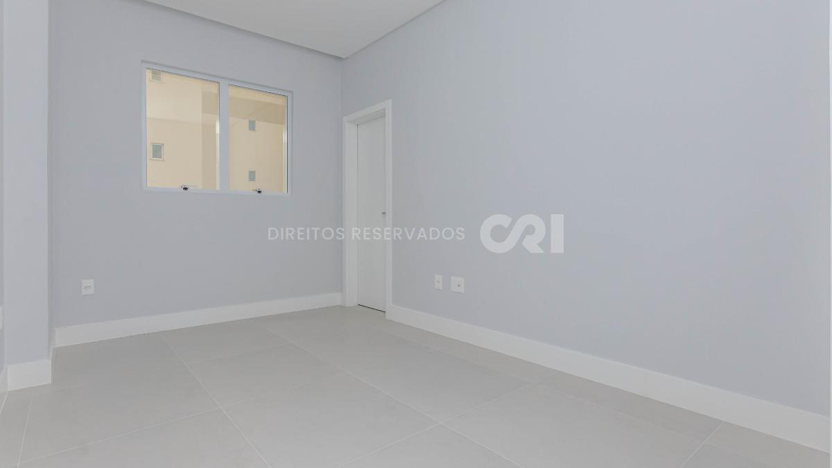 Apartamento com 3 suítes no Residencial El Elyon na Meia Praia, Itapema