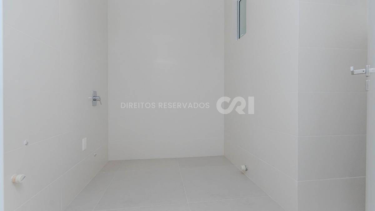 Apartamento com 3 suítes no Residencial El Elyon na Meia Praia, Itapema