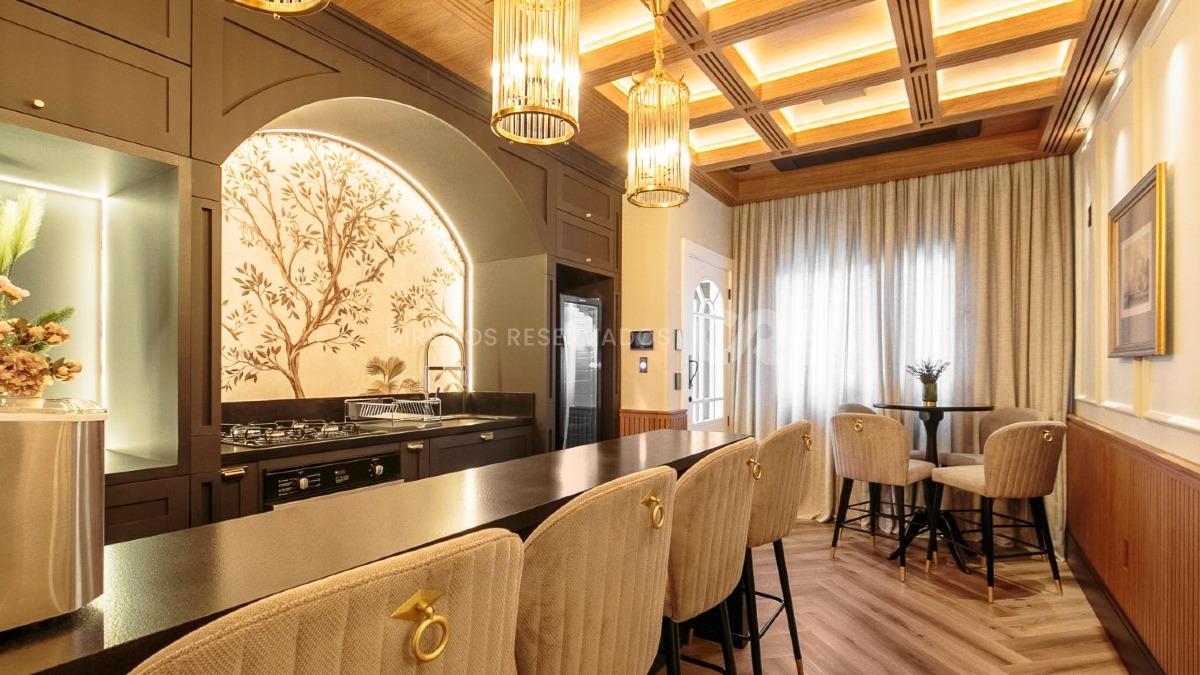 Apartamento com 4 suítes no Edifício La Dolce Vita no Centro em Itapema