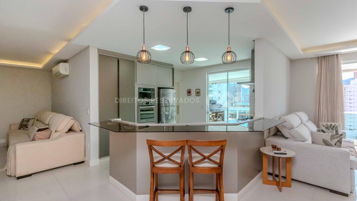 Apartamento com 4 suítes no edifício Le Grand Parc Residence no Centro em Itapema