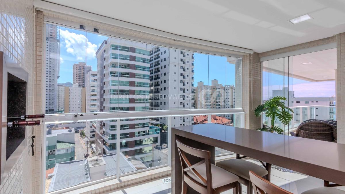 Apartamento com 4 suítes no edifício Le Grand Parc Residence no Centro em Itapema