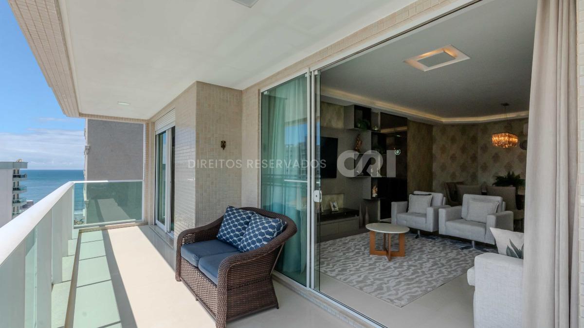 Apartamento com 4 suítes no edifício Le Grand Parc Residence no Centro em Itapema