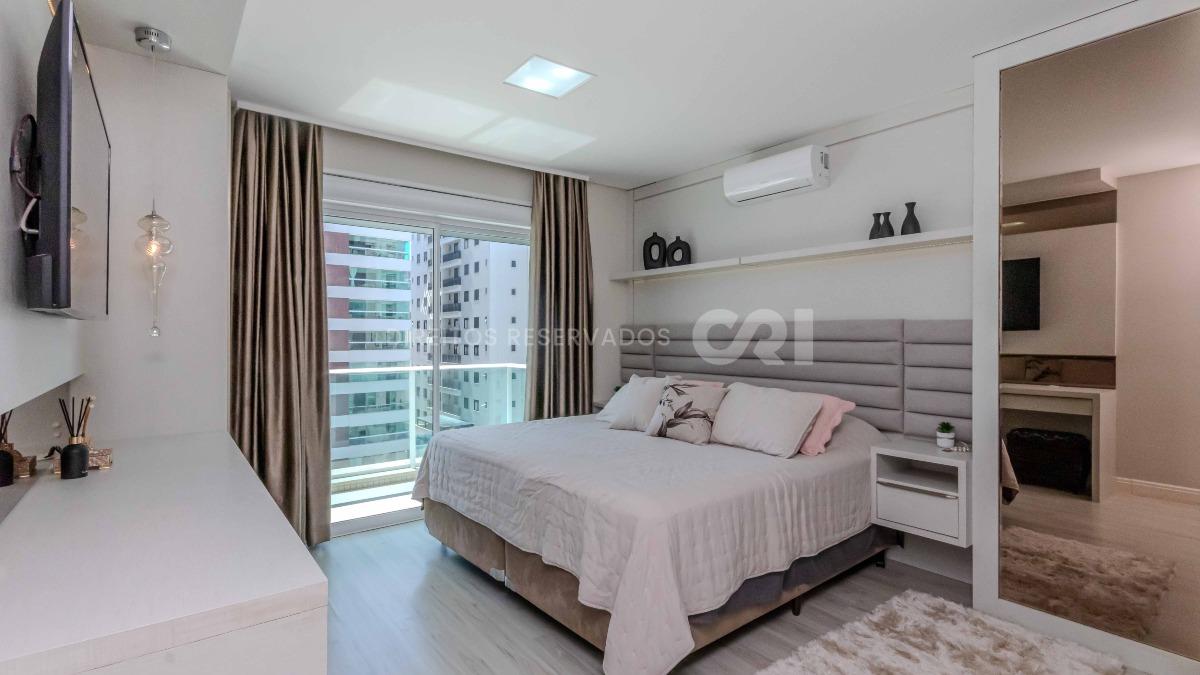 Apartamento com 4 suítes no edifício Le Grand Parc Residence no Centro em Itapema