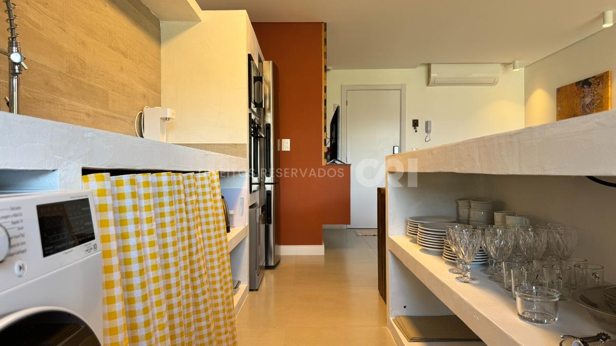  Apartamento com 3 dormitórios mobiliado no Edifício Duo na Praia Brava, Itajaí 