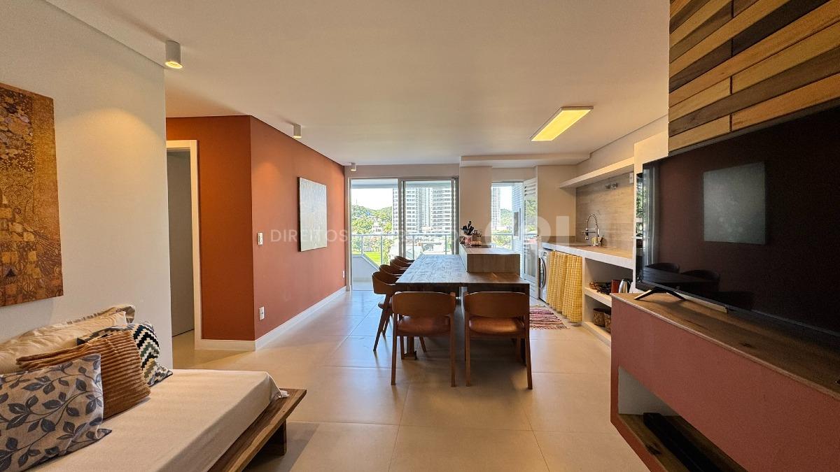  Apartamento com 3 dormitórios mobiliado no Edifício Duo na Praia Brava, Itajaí 