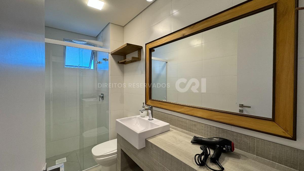  Apartamento com 3 dormitórios mobiliado no Edifício Duo na Praia Brava, Itajaí 