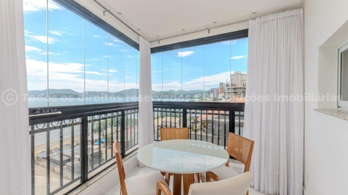 Apartamento com 3 suítes no Edifício Grand Palais em Balneário Perequê, Porto Belo