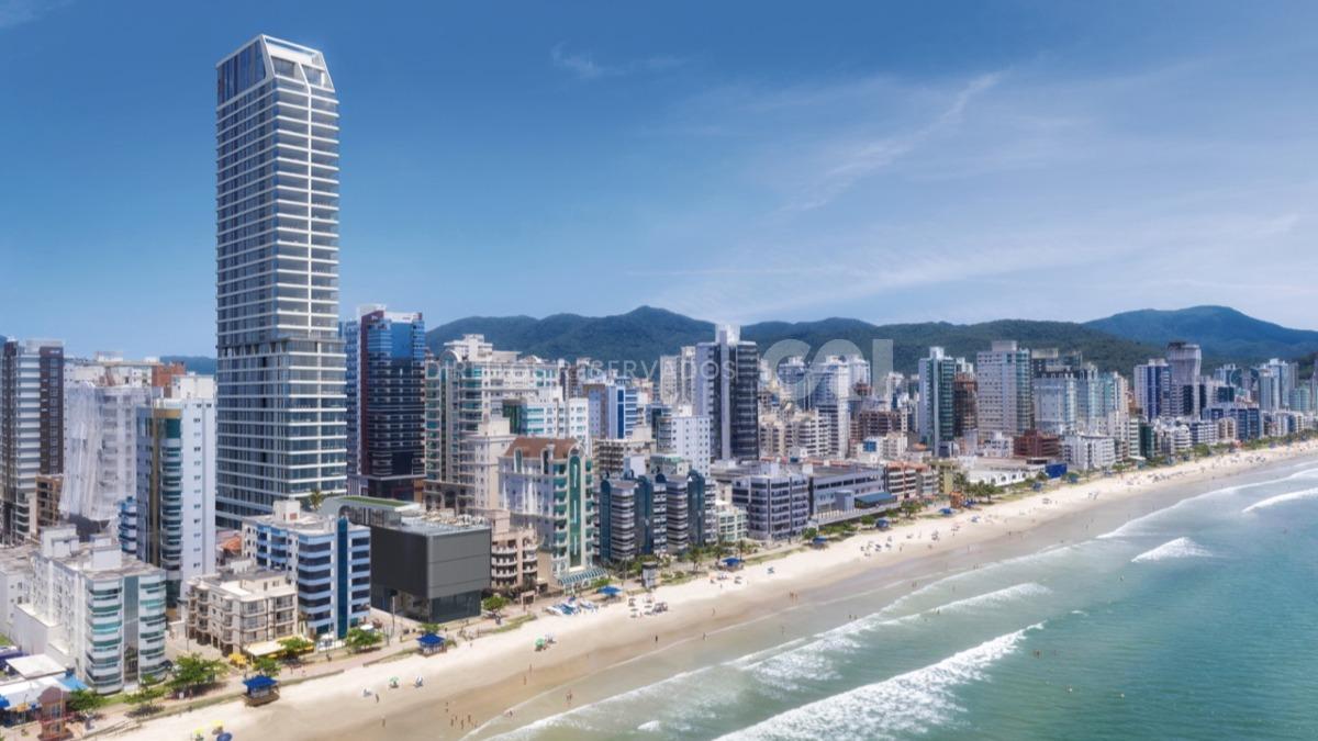 Apartamento com 4 Suítes no Edifício Legend Vila Rica Frente Mar na Meia Praia em Itapema