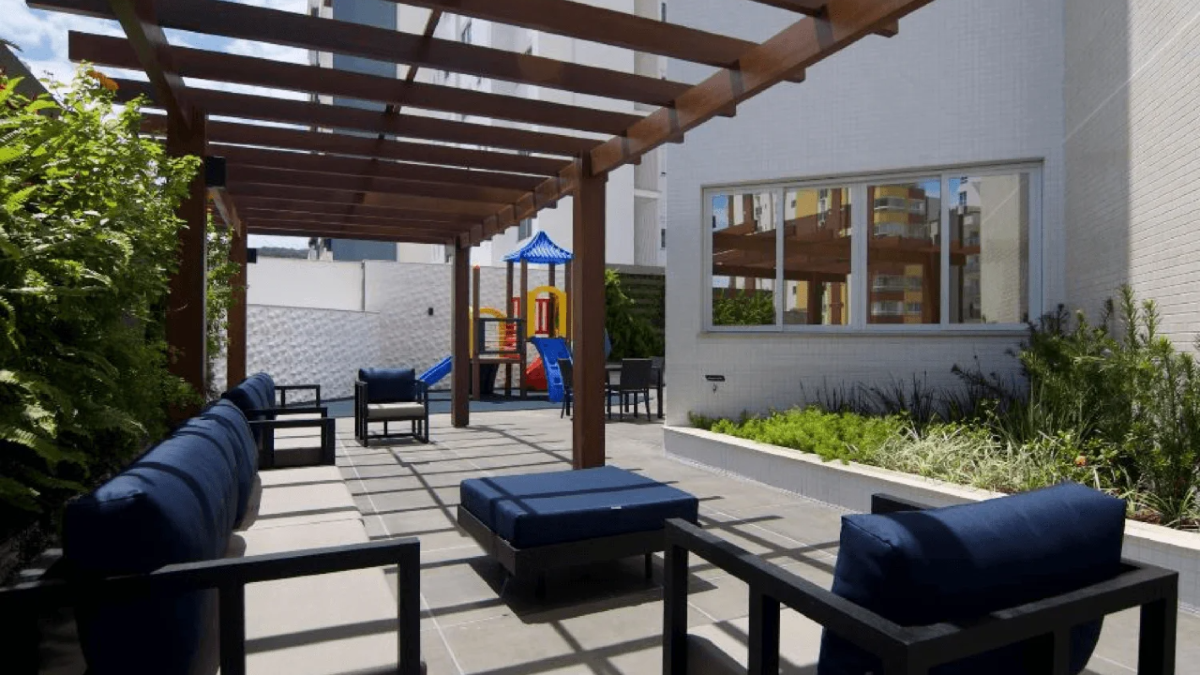 Apartamento com 03 suítes no Edifício Via Marina na Barra Sul em Balneário Camboriú
