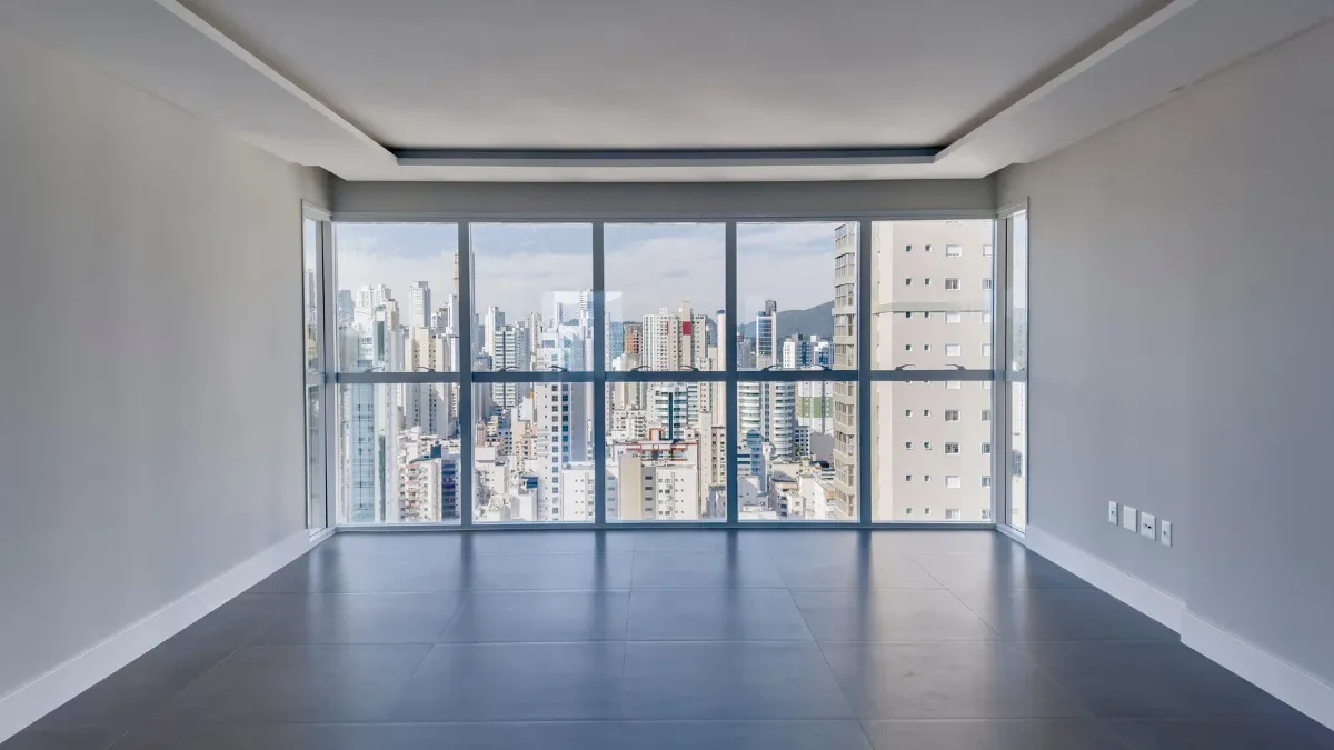 Apartamento 3 suítes Edifício Exuberance no Centro em Balneário Camboriú