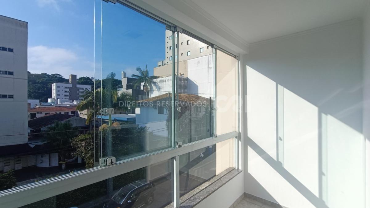 Apartamento com 2 quartos no Edifício Rubi no bairro Nações em Balneário Camboriú