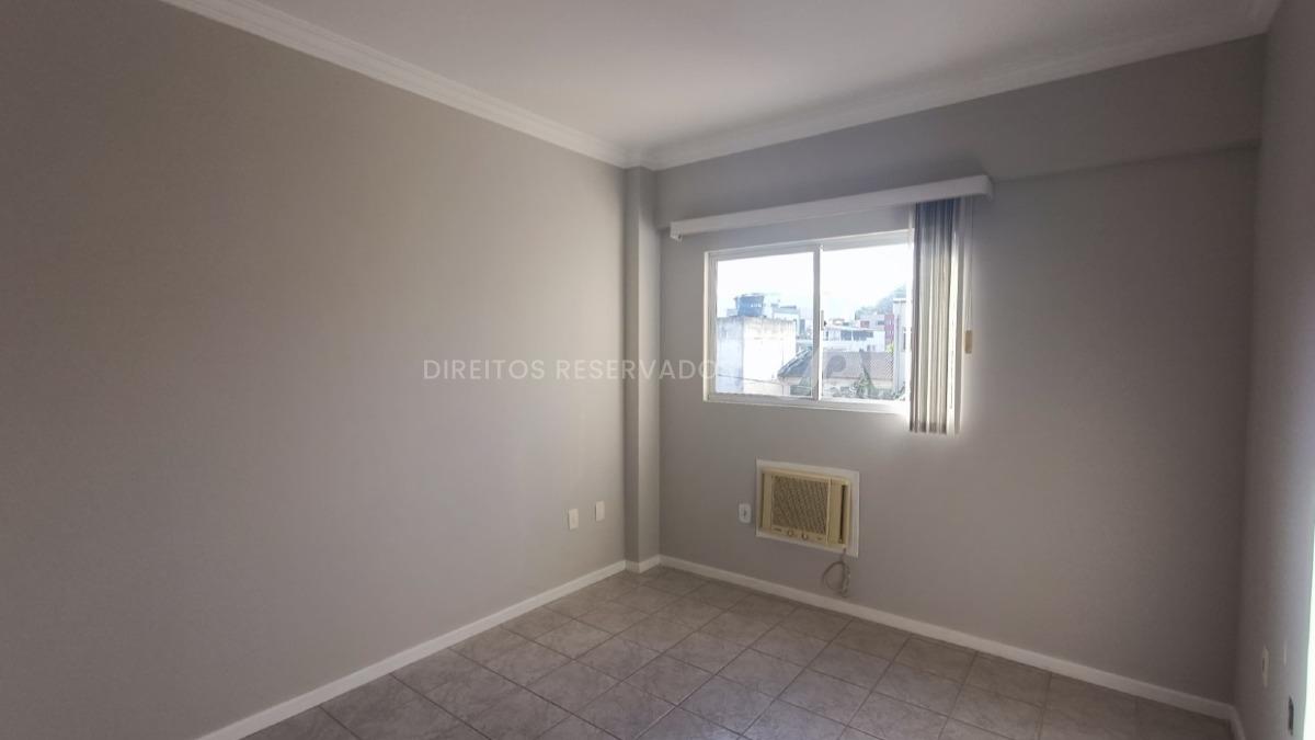 Apartamento com 2 quartos no Edifício Rubi no bairro Nações em Balneário Camboriú