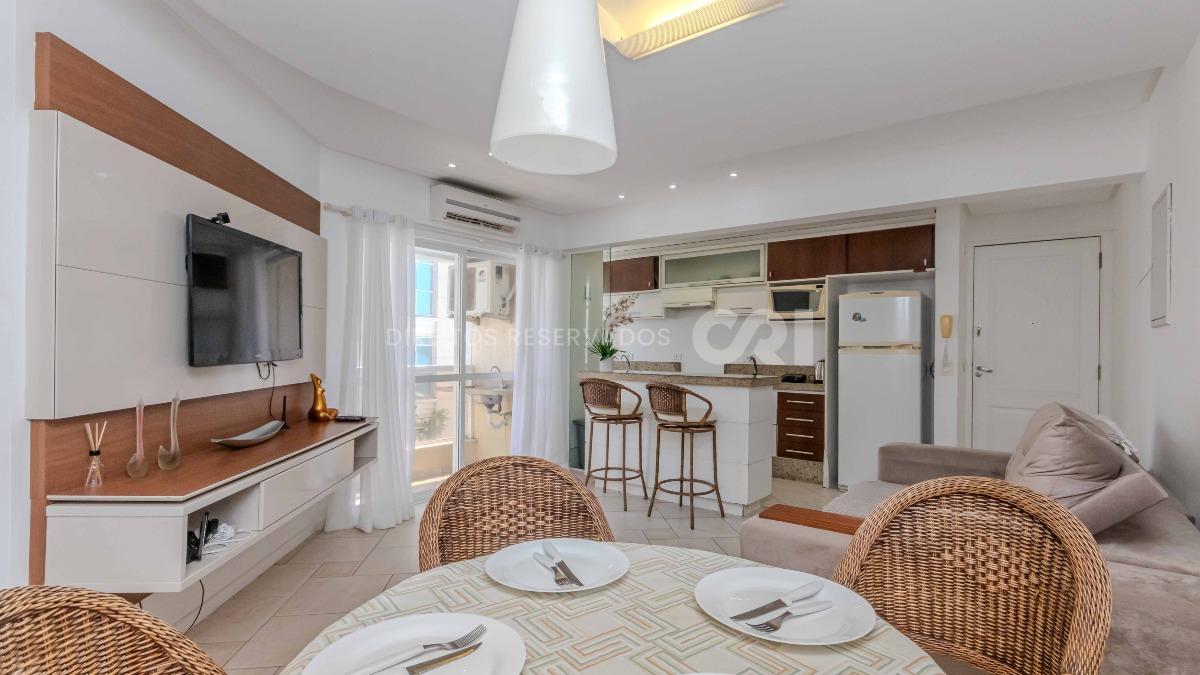 Apartamento no Edifício Marquês de Olinda no Centro de Balneário Camboriú