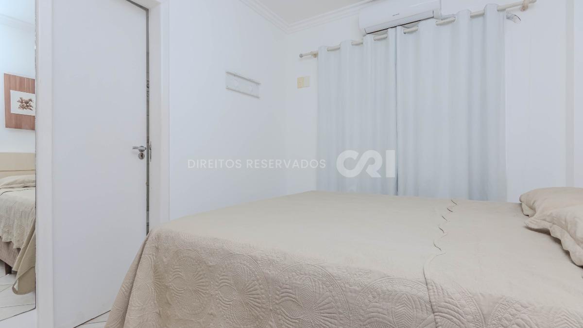 Apartamento no Edifício Marquês de Olinda no Centro de Balneário Camboriú