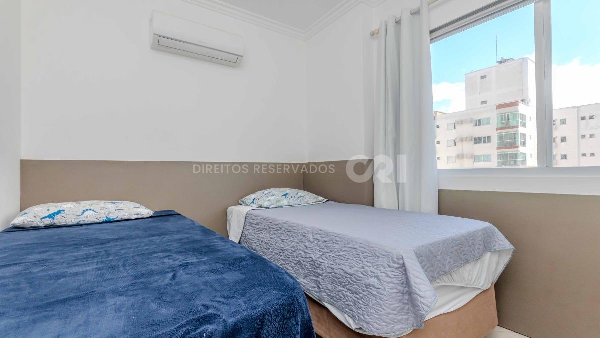 Apartamento no Edifício Marquês de Olinda no Centro de Balneário Camboriú