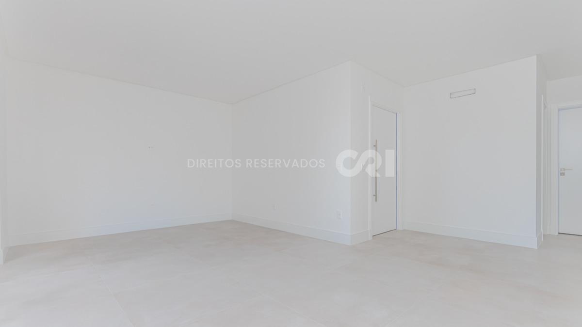 Apartamento  com 3 suítes no Fiori Del Mare na Meia Praia em Itapema