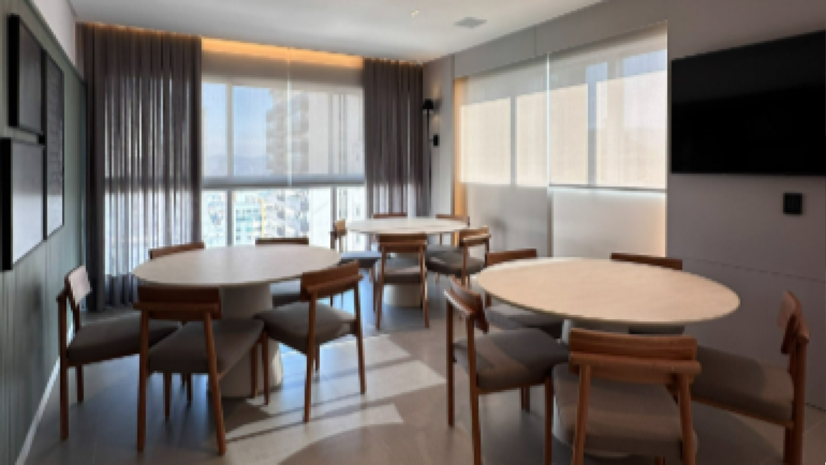 Apartamento com 3 suítes no Residencial San Telmo no Centro de Balneário Camboriú